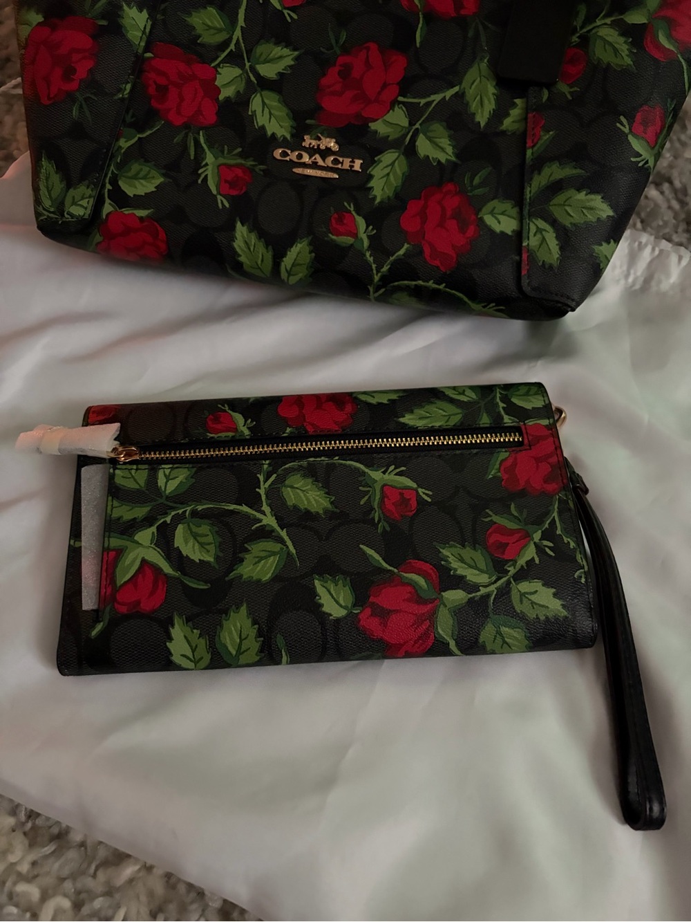 NWT COACH Kacey Bag In Signature Canvas With Fairytale Rose Print With Wristlet - Picture 11 of 11